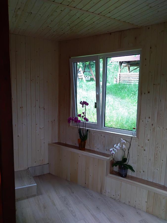 Котедж "Барвінок" Werchowyna Exterior foto
