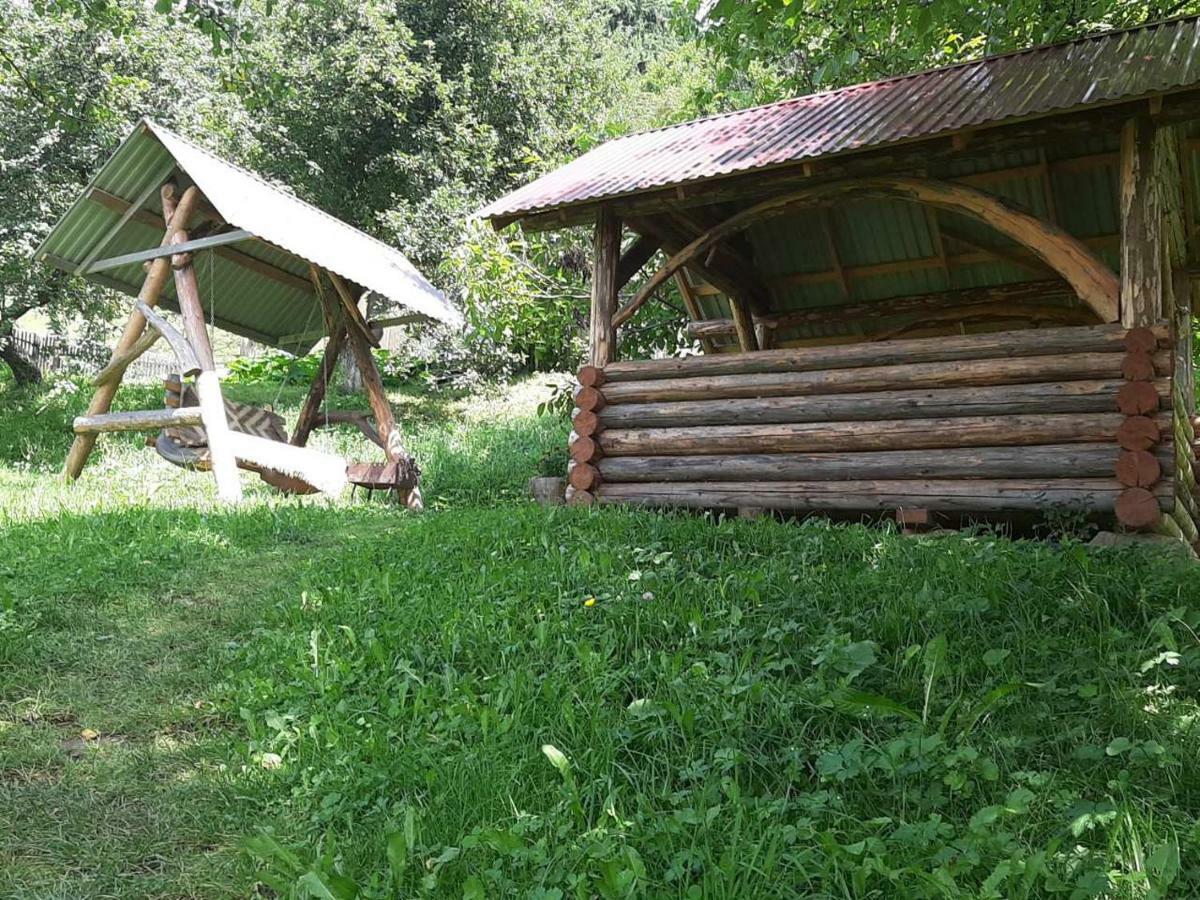 Котедж "Барвінок" Werchowyna Exterior foto
